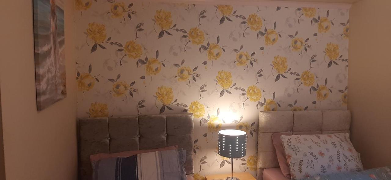 Delightful Home Stay - Double Ensuiteroom. グラスゴー エクステリア 写真